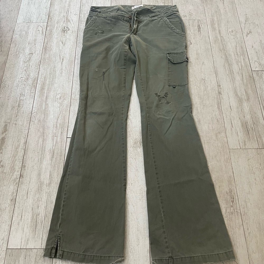 BKE Cargo Boot Cut Jeans Distressed Size 28 x 35-1/2 - Picture 2 of 9